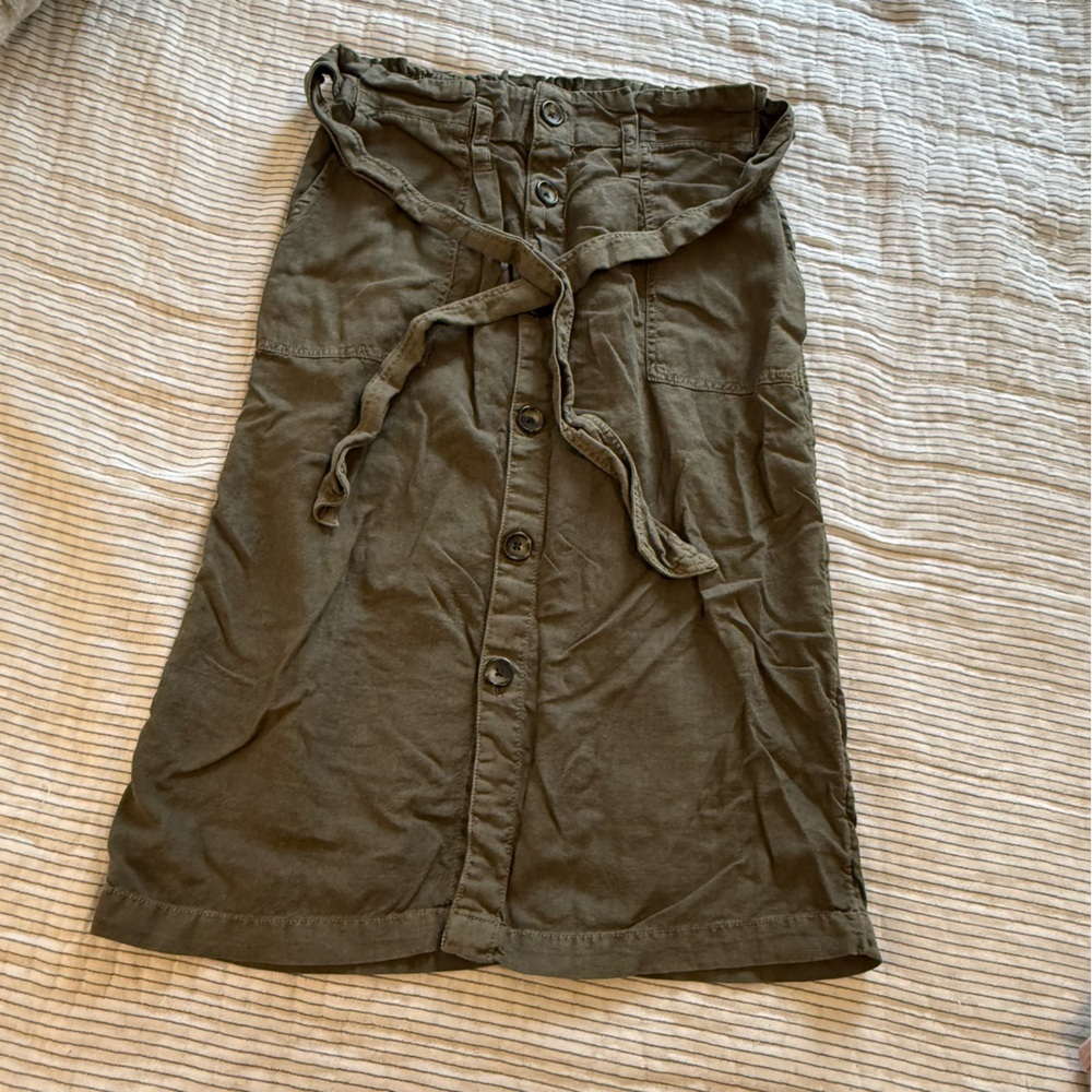 Caslon Green Linen Belted Button Front Midi Skirt small